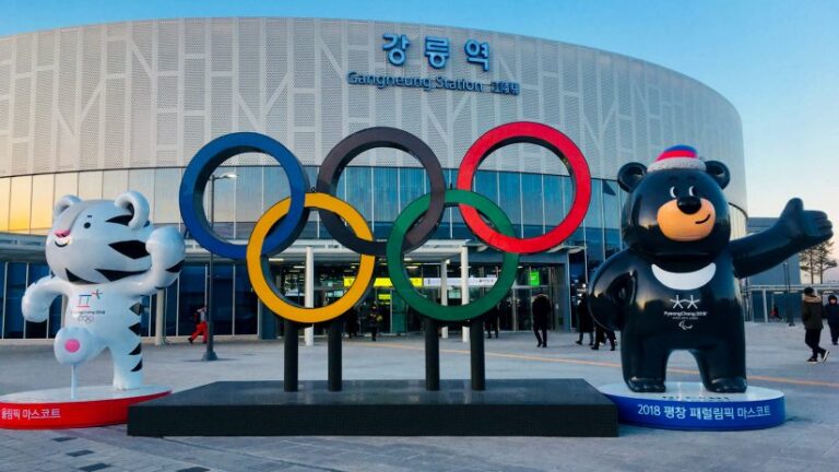 USC Annenberg students get experience with sports media and world cultures at the Olympics